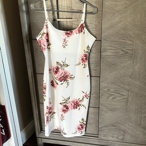 suzy shier size m floral dress